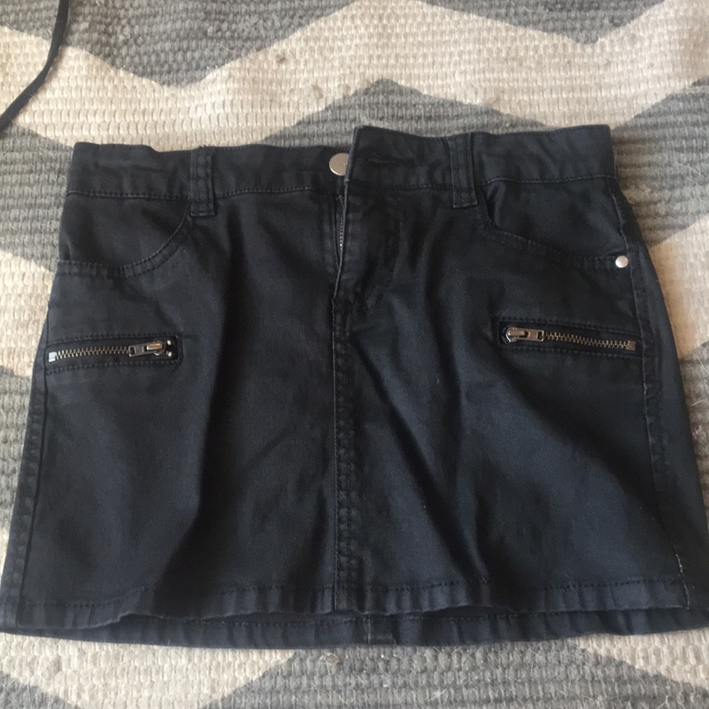 total girl black mini skirt